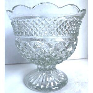 Vtg Anchor Hocking Wexford Clear Glass Diamond‎ Pattern Pedestal Bowl Scalloped